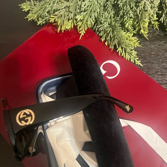 Sale Gucci Black Red and Green sunglasses - Picture 6 of 8